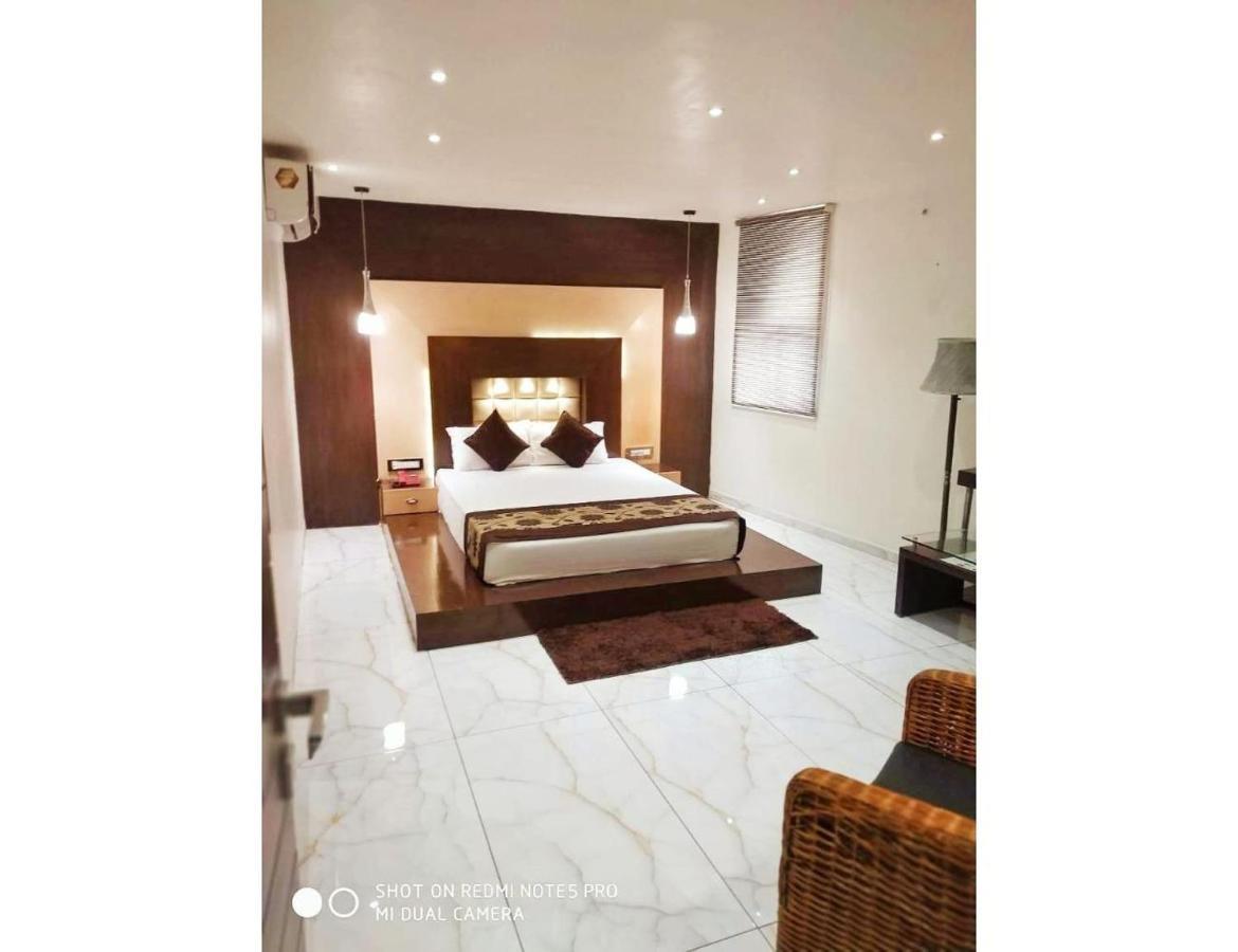 Hotel The Royal, Sehore Εξωτερικό φωτογραφία