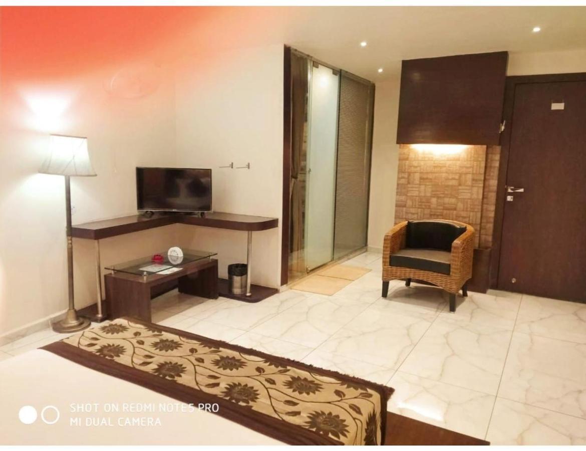 Hotel The Royal, Sehore Εξωτερικό φωτογραφία
